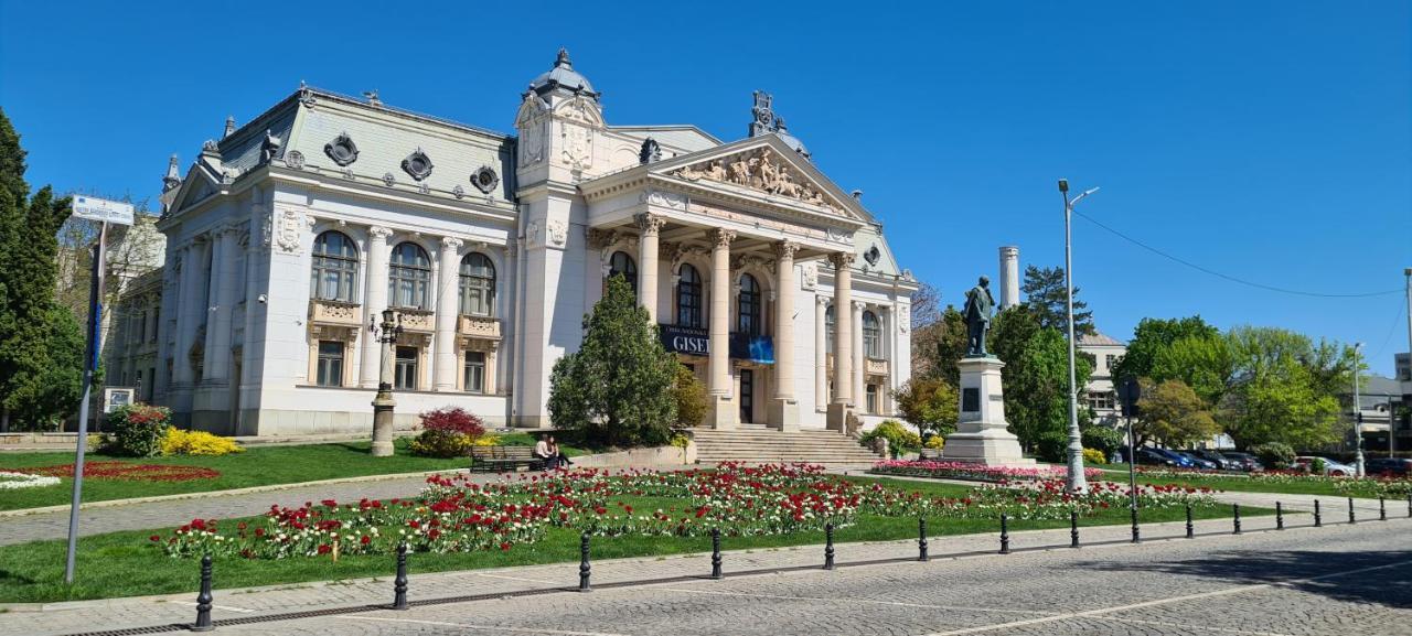 Genesis - Iasi City Center Eksteriør billede